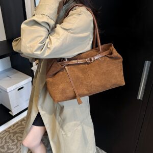 Retro Style Large Capacity Women’s Tote Casual Shoulder Handbag For Autumn Winter 2026 High End Underarm Bag