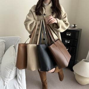 New Women’s Fashionable Commuter Shoulder Textured Large-capacity Bags, Popular Tote Bags.