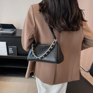 Retro Crossbody Bag For Women High End Niche Large Capacity Versatile Work Commuting Single Shoulder Or Underarm Carry