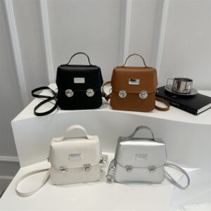 2026 New Trend High-End Luxury Double Buckle Cambridge Flip Cover Korean Style College Wind Crossbody Small Square Bag