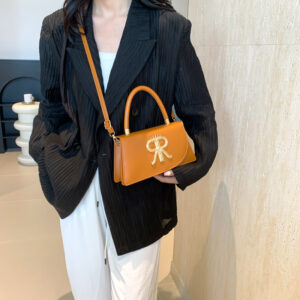 Elegant And Stylish Single Shoulder Crossbody New Commuter Women’s 2026 Summer Trendy Casual Handbag Small Square Bag