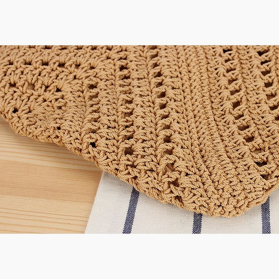 Fashion Straw Handwoven Niche Hollow Triangle Commuter Shoulder Seaside Holiday Bag - Image 4