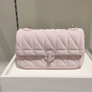 Chic Quilted Chain Shoulder Bag For Women – Elegant Small Crossbody Purse With Lock Closure, Multi-Pocket Design