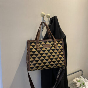 Autumn and Winter Large Capacity 2026 New Women’s Fashion Commuter Shoulder Casual Personality College Student Tote Bags