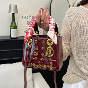Luxurious Studded Silk Scarf Handbag Women’s Chic Patent Leather Crossbody Bag Multi-Compartment Zipper Closure Medium