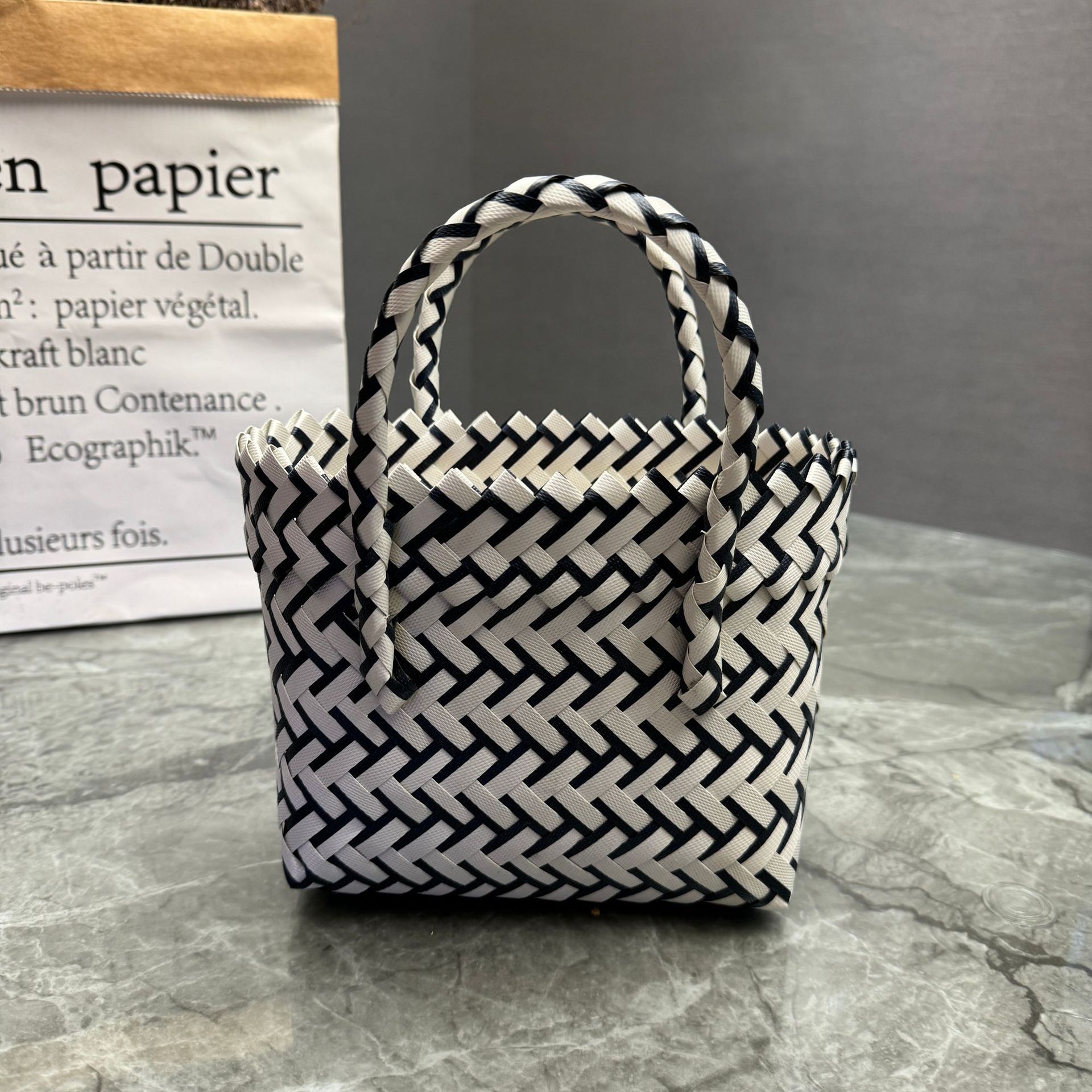 New Plastic Handbag Woven Gift Basket Beach Bag For Women - Image 9