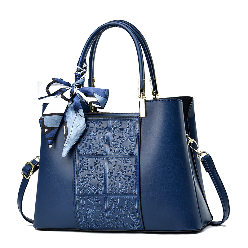 High end embroidery Chinese style middle aged women's bag mother's large capacity handbag - Image 6