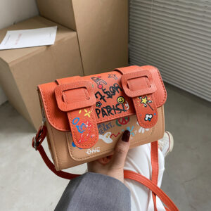 Thai Cambridge graffiti niche color matching for women 2026 new trendy ins messenger bag summer crossbody fashion