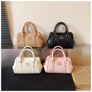 Highly Stylish Vintage Diamond-pattern Handbag, Elegant Versatile Boston Shoulder Crossbody Bag, Essential For Work And