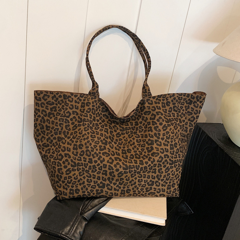 Women's New 2026 Shoulder Leopard Print Casual Shoppin Lare Capacity European And American Fashion Solid Color Tote - Image 4