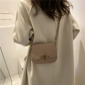 Vintage Saddle For Women 2026 Winter New Fashion Simple Shoulder Crossbody Casual Commuter Women’s Bag
