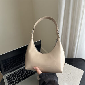 Cross-border Wholesale French-style Niche Textured Vintage Patent Leather Underarm 2026 New Versatile Shoulder And