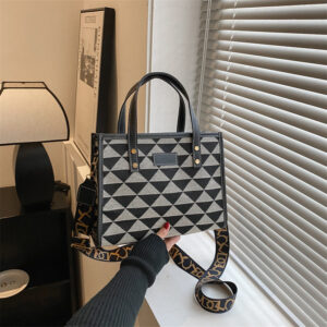 Autumn and Winter Large Capacity 2026 New Women’s Fashion Commuter Shoulder Casual Personality College Student Tote Bags