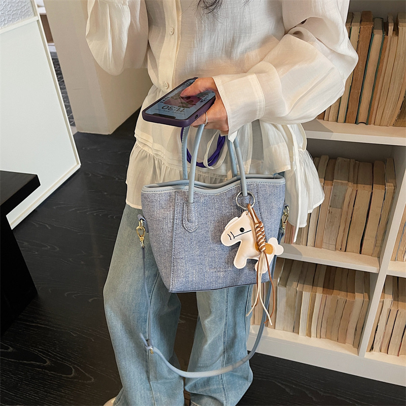 High-quality Stylish Handbag For Women, 2026 New Versatile Fashion Shoulder Bag, Popular Commuter Crossbody Bag - Image 3