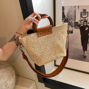Fashion Woven Handbag For Women 2026 Spring New Simple Shoulder Outdoor Vacation Style Casual Crossbody Bag