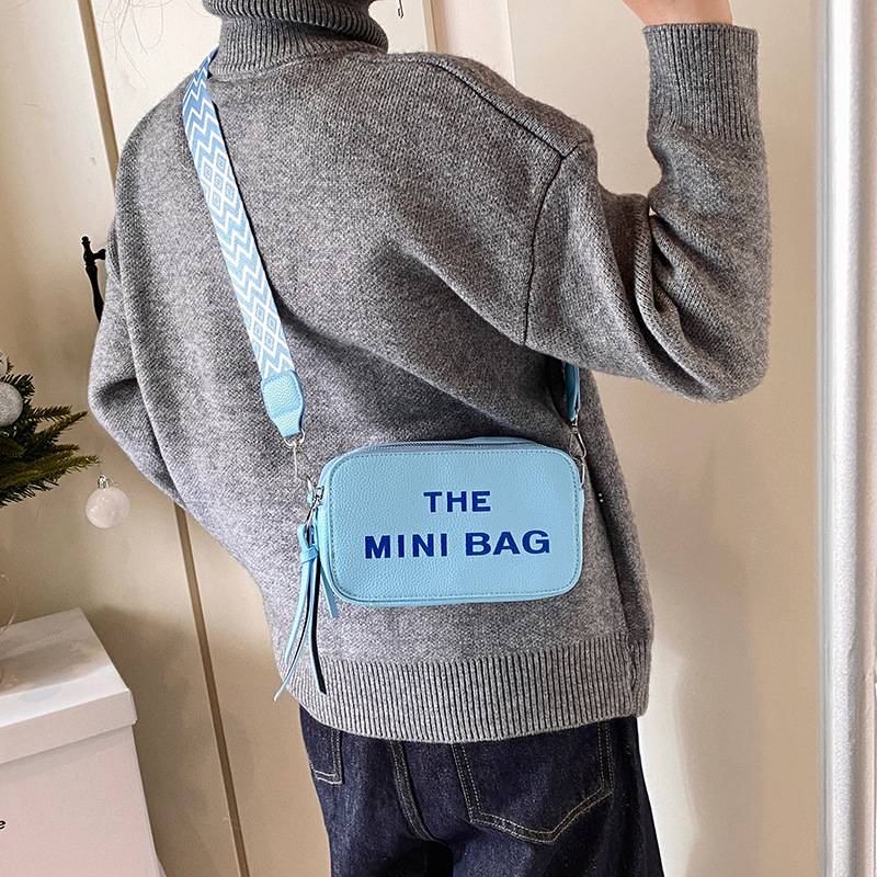 Popular Minimalist Shoulder Joker Letter Camera New Slung Commuter Small Bag - Image 6
