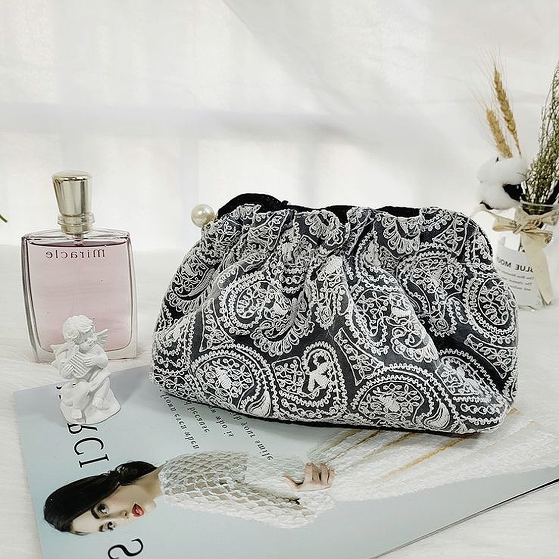Clutch Evening Essential Oil Lace Makeup Bag Embroidered Palace Style Storage Pouch