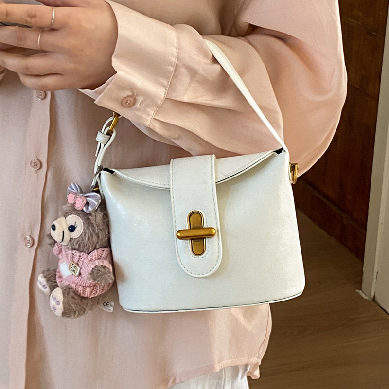 Unique Designer Handbags For Women 2026 New Model Versatile Casual Crossbody With A High-end, Stylish Feel, Hand-held - Image 4