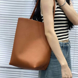 2026 Genuine Leather Large Capacity Lychee Patterned Bucket , High-end Single Shoulder Handbag, Daily Commuting Tote
