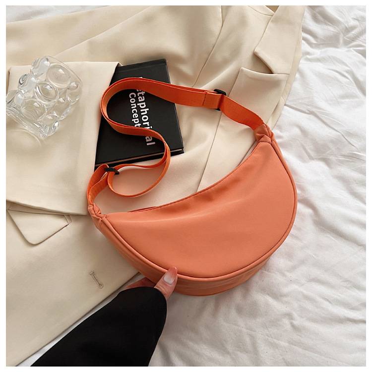 Nylon Messenger Women's New Tide Jiaozi Light Sports Wind Small Underarm Shoulder Bag Bags - Image 5