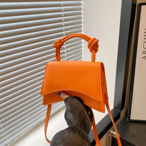 New Women’s Solid Color Handbag, Simple And Elegant, Suitable For Commuting, Single Shoulder Or Crossbody Small Square