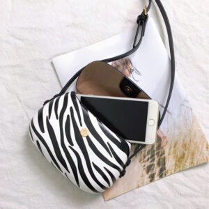 Women Messenger High Quality PU Leather Shiny Shoulder Fashion Hard Flip Buckle Mobile Phone Bag Outing Coin Purse