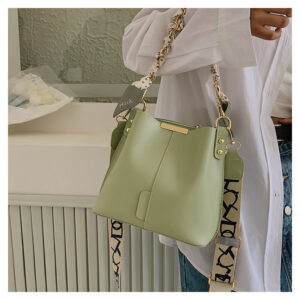 High-Quality Texture Bucket For Women 2026 Large Capacity Simple New Fashion Crossbody Niche Commuter Shoulder Bag