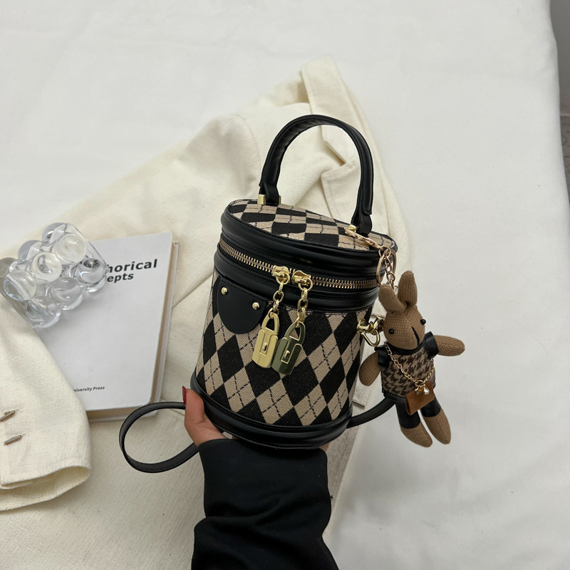 Small For Women 2026 Spring New Fashion Niche Crossbody Textured Quilted Handbag Bucket Bag - Image 6