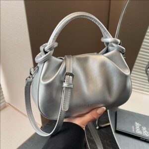 Fashion Portable Pleated Women’s 2026 New Foreign Style Versatile Shoulder Baguette Casual Messenger Bag