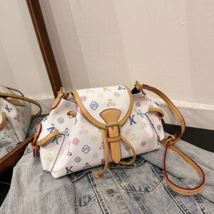 Stylish Crossbody Bucket For Women – Spacious PU Leather Shoulder Bag With Zipper Closure, Classic Stitching Details