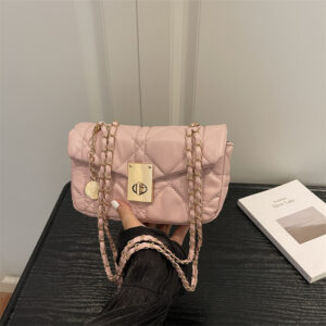 Fashionable Commuter Chain Crossbody Shoulder Small Square French Style 2026 Lock Clasp Spring Summer New Diamond