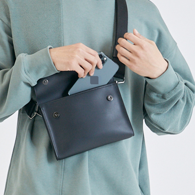 Bags New Men's Brand Crossbody High End Boys Versatile Clamshell Small Square Bag - Image 4