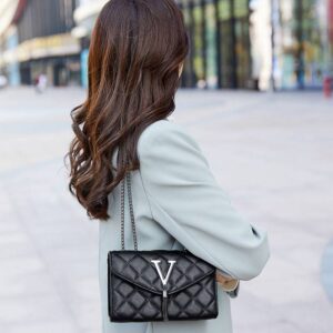 Light Luxury New Embroidered Line Style Ringer Classic Hundred Chain Women’s Single Shoulder Crossbody Small Square Bag