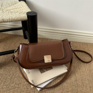 Cross-border Minimalist Niche Vintage Handbag, Flap Saddle Feminine Shoulder And Crossbody Bag, Light Luxury Solid Color