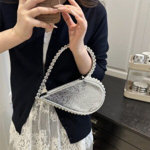Heart Shaped Handbag for Women Unique Design Trendy Stylish Chic Sophisticated New Style Luggage And Bags