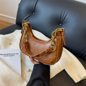 High end underarm women, fashionable niche ladies chain new versatile crescent bag, shoulder messenger bag for women