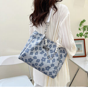 Autumn New 2026 Simple Handheld Tote For Women Large Capacity Trendy Fashion Casual Bag