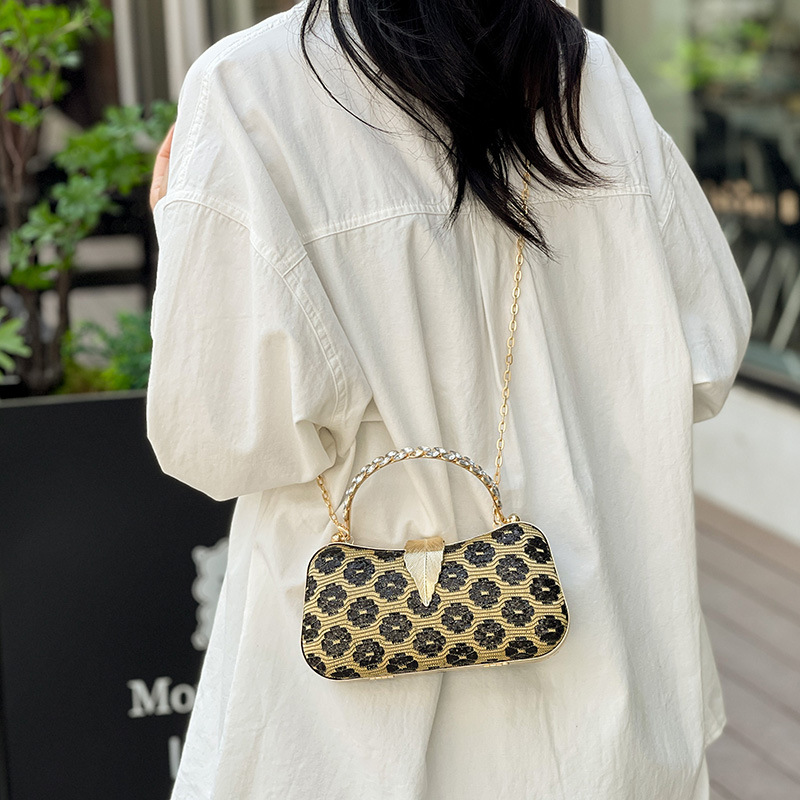 Handbag Trendy Crossbody Party Fashion Shoulder Chain Lock Women's Bag - Image 4