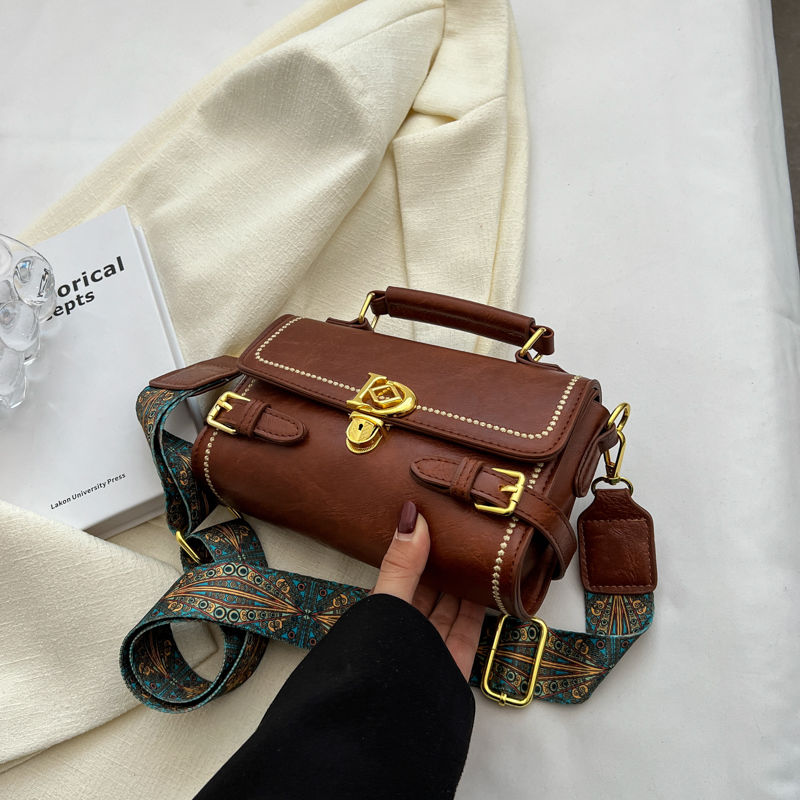 Delicate 2026 spring new small square adjustable strap all shoulder crossbody bag can be carried - Image 5