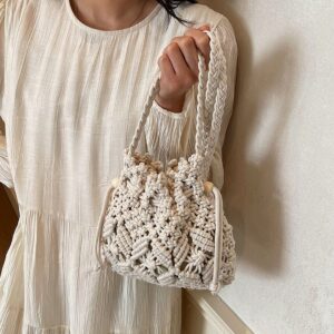 Woven Straw Women’s Spring And Summer Versatile 2026 New Fashion Small Popular Messenger Bucket Seaside Beach Bag