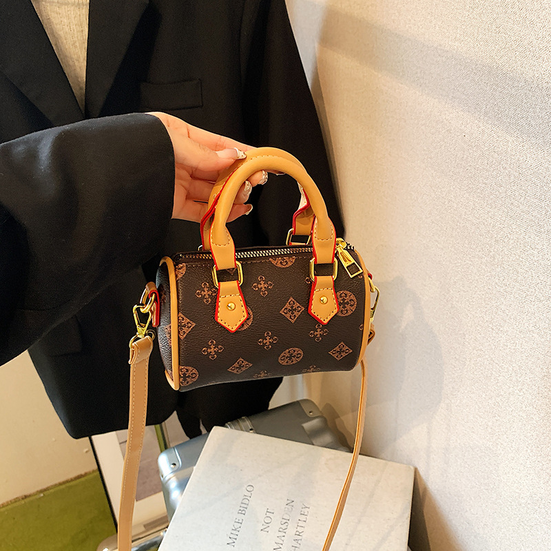 Mini Handbags Trendy Shoulder Crossbody Women Versatile Carrying Bag For Fall Winter - Image 3