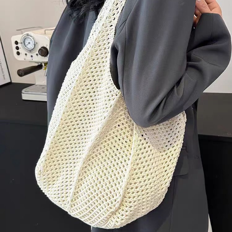 Summer Large Capacity Commuter Tote For Women 2026 New Brown Woven Fashion Underarm Bag