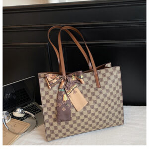 Women’s Large Capacity Handbag Chic Shoulder Tote Light Luxury Printed Commuter Bag New Style