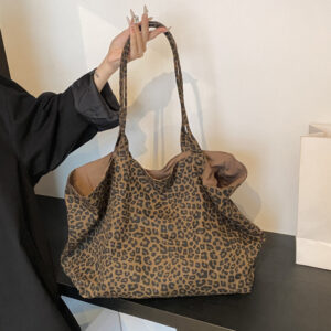 Women’s New 2026 Shoulder Leopard Print Casual Shoppin Lare Capacity European And American Fashion Solid Color Tote