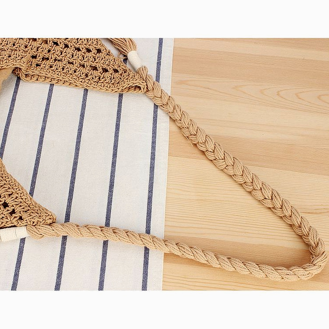 Fashion Straw Handwoven Niche Hollow Triangle Commuter Shoulder Seaside Holiday Bag - Image 2