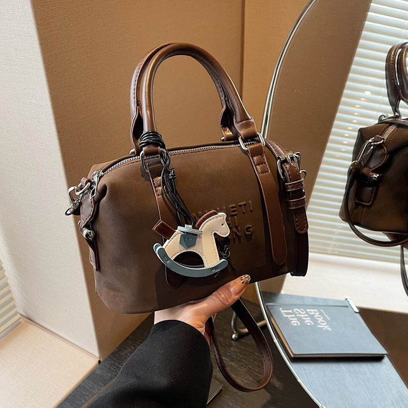 Casual And Simple Handbag For Women 2026 New Model Large Capacity Stylish Crossbody Niche Design Commuter Bag - Image 3