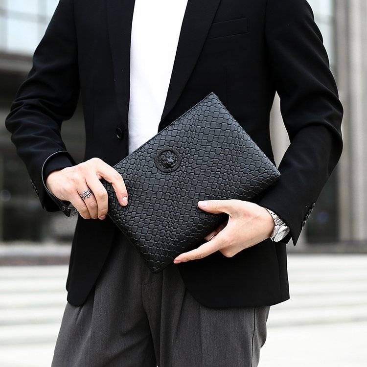 New Business Men's Hand Personality Tiger Head Multi-layer Mobile Phone Key Bag - Image 3