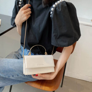 2026 Spring Summer New Chain Fashion Versatile Shoulder Crossbody Internet Celebrity Retro Handheld Small Square Women’s