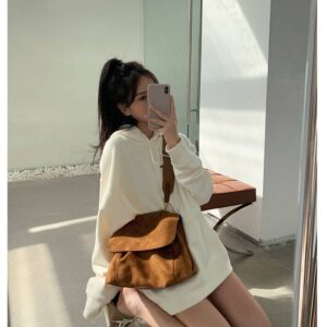Bags Niche Design High End Autumn And Winter Capacity Messenger Shoulder Women’s Large Velvet Commuter Bag