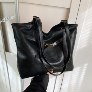 2026 Winter New Vintage Aesthetic Unique Commuting Bag, Niche Design, European And American Fashion Casual Shoulder